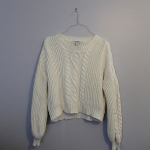 CROPPED WHITE CABLE KNIT SWEATER